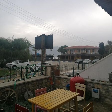 Tashan Otel Foça Exteriör bild
